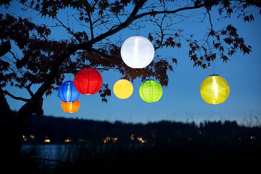 Best Solar Lanterns: Light Source On-The-Go